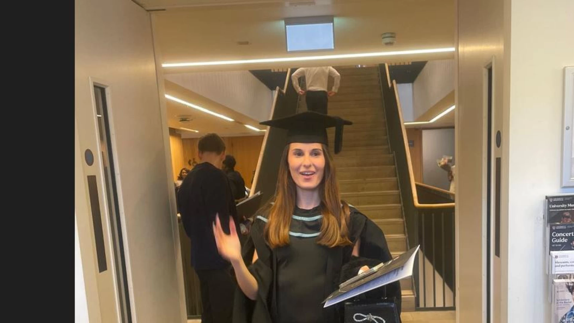 L’Angolo degli Auguri: congratulazioni a Lavinia Teoli brillantemente laureata a Birmingham.